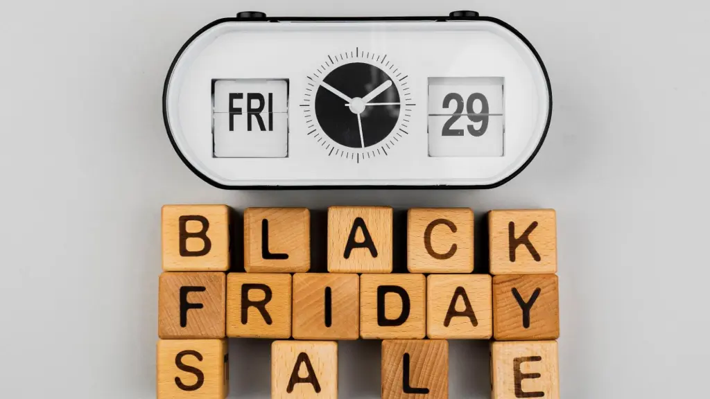 Black Friday on a calendar with wooden letter blocks