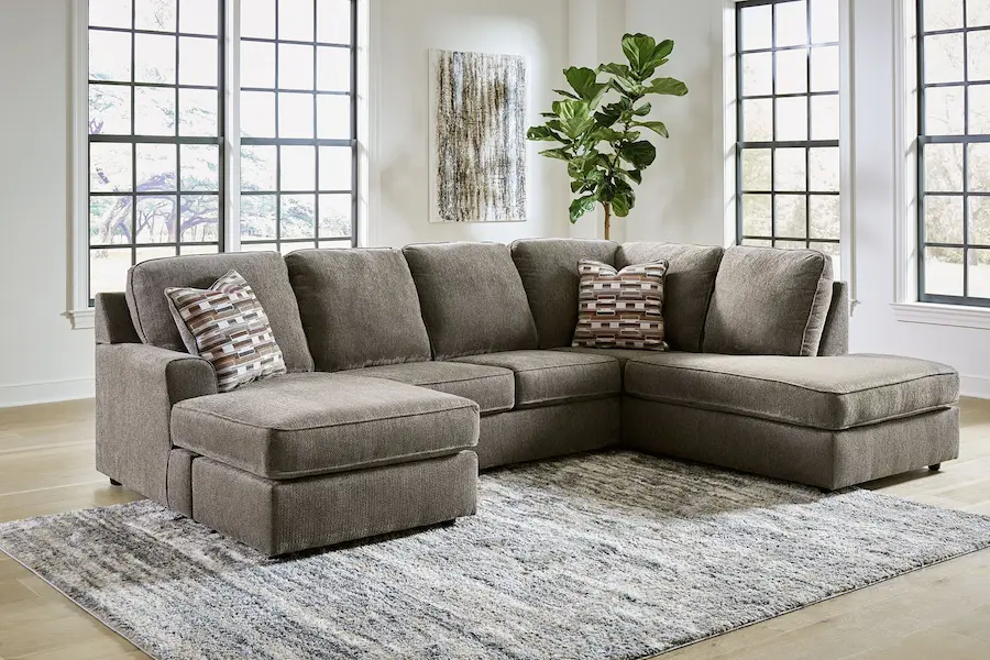 Style your living room like a pro with layered lighting, cozy textures, and curated furniture pieces